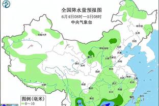 ?想跟儿子做同学？詹姆斯今日身着南加大短袖T恤入场